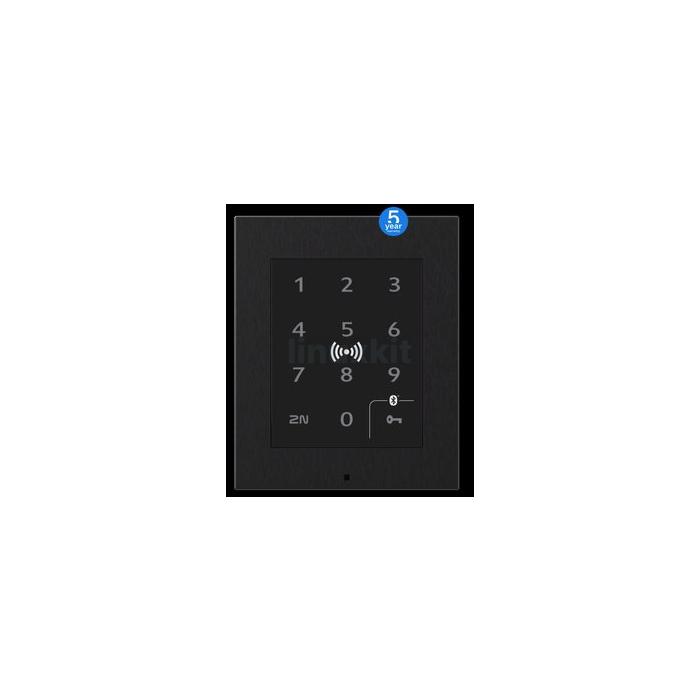 2N IP Verso – Bluetooth & RFID reader